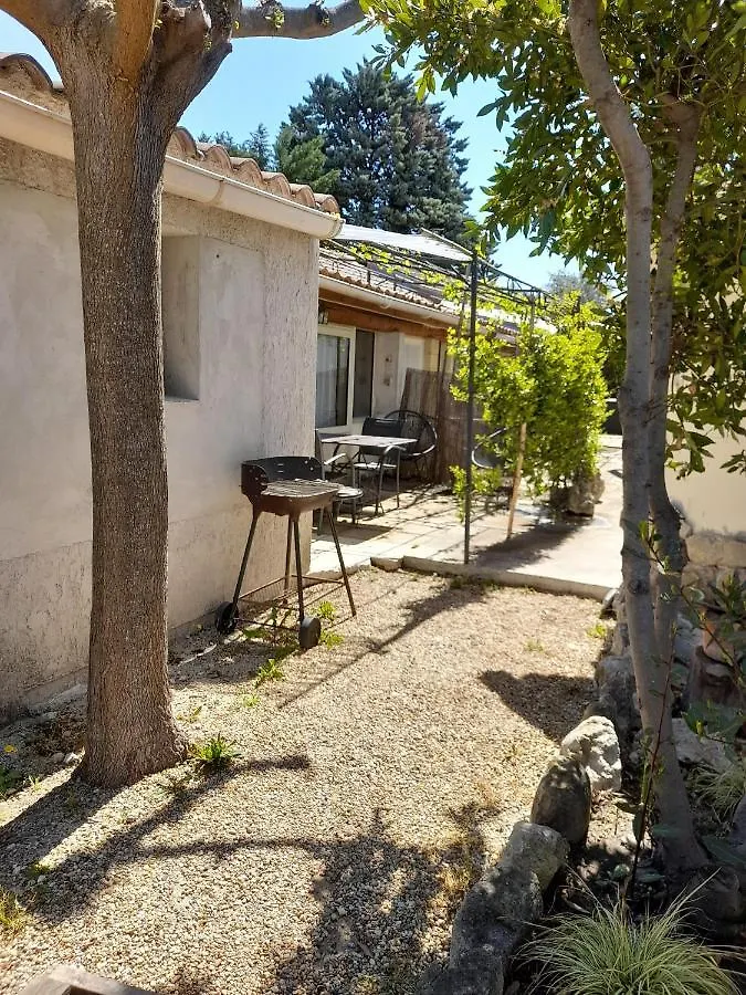 Chambres d'Hôtes Chez Cécile Lagnes 0*,  France