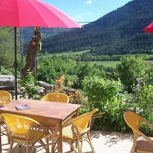 Le Vin De L'eté Couette-café Ponet-et-Saint-Auban